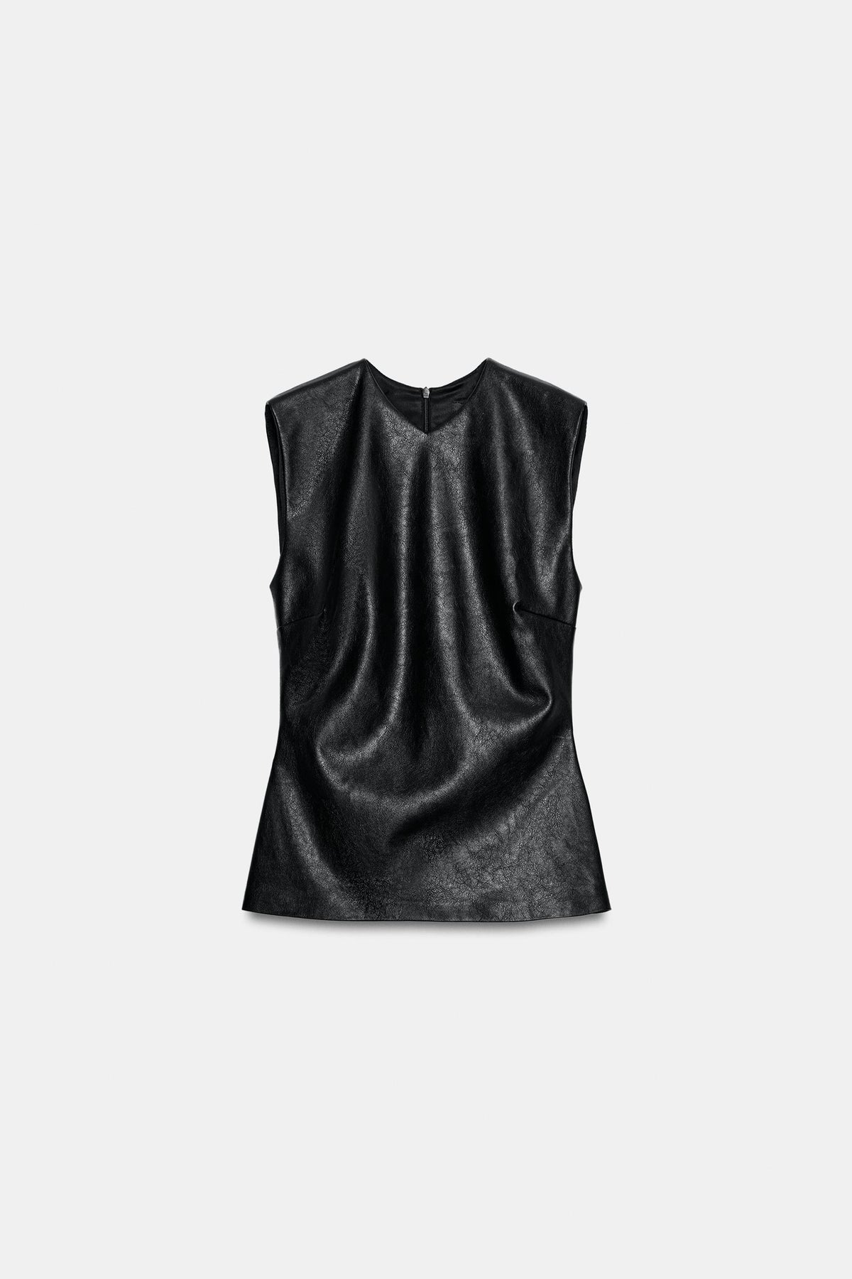 #121315, Noir